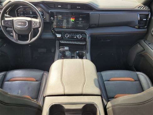 Used 2024 GMC Sierra 1500 AT4 w/ Technology Package image 8