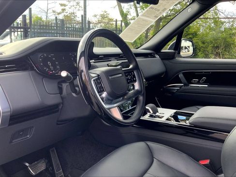 Certified 2024 Land Rover Range Rover Long Wheelbase Autobiography AWD/4WD image 17