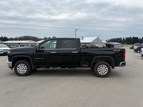 Used 2022 Chevrolet Silverado 2500 LTZ image 9