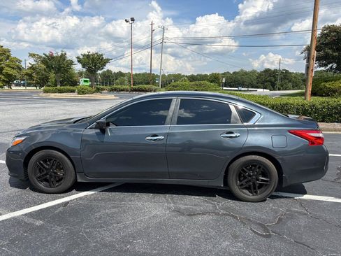Used 2016 Nissan Altima 2.5 S FWD image 8