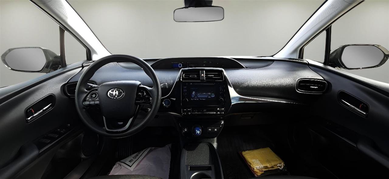 Used 2019 Toyota Prius LE FWD image 21