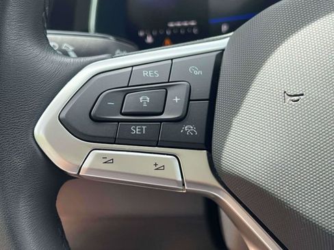 Used 2023 Volkswagen Jetta SE w/ Panoramic Sunroof Package FWD image 25