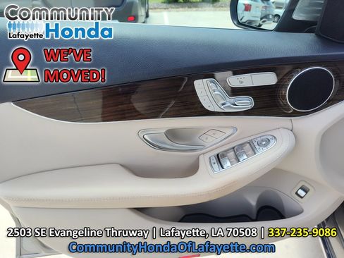Used 2019 Mercedes-Benz C 300 Sedan image 19