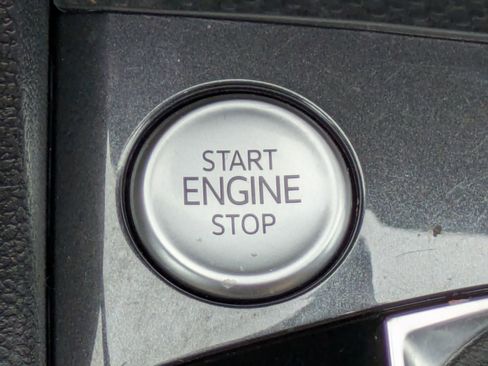 Used 2023 Volkswagen Tiguan SE R-Line image 16