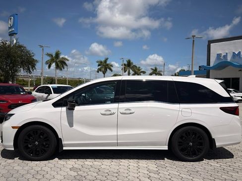 Used 2026 Honda Odyssey Sport-L image 3