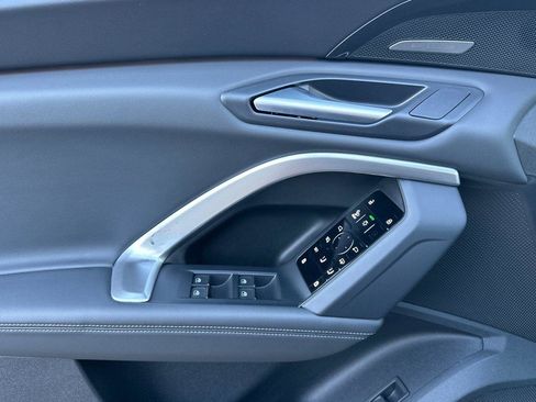 Used 2025 Audi Q5 Premium Plus w/ Premium Plus image 11