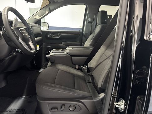 New 2026 GMC Sierra 1500 SLE image 26