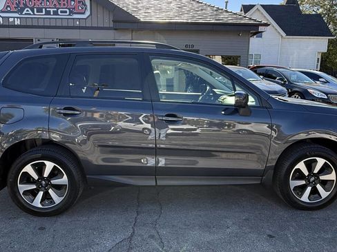 Used 2017 Subaru Forester 2.5i Premium image 8