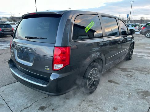 Used 2017 Dodge Grand Caravan GT image 5