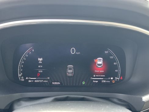 Certified 2025 Acura MDX FWD w/ Technology Package image 31