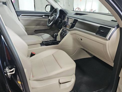 Used 2022 Volkswagen Atlas SE image 12