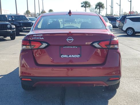 Used 2025 Nissan Versa SV image 6