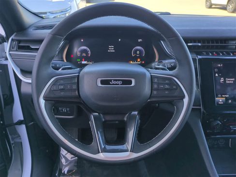 Certified 2023 Jeep Grand Cherokee L Laredo image 22