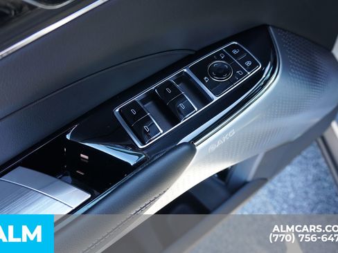 Used 2024 Cadillac Lyriq Luxury AWD/4WD image 53