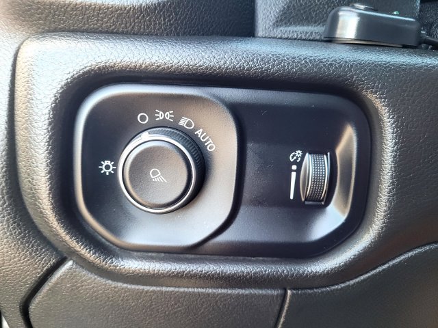 Used 2022 RAM 2500 Tradesman w/ Safety Group AWD/4WD image 11