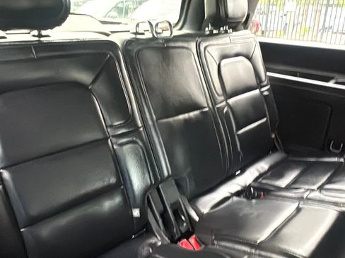 Used 2019 Lincoln Navigator Select RWD image 34