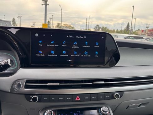 Used 2025 Hyundai Palisade SEL FWD image 17