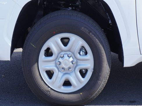 New 2026 Toyota Tundra SR image 7