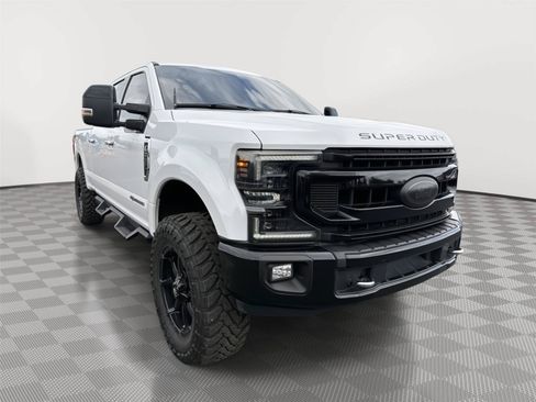 Used 2020 Ford F250 XLT w/ XLT Premium Package AWD/4WD image 3