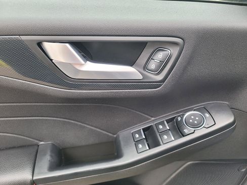Used 2023 Ford Escape ST-Line w/ Tech Pack #1 AWD/4WD image 17