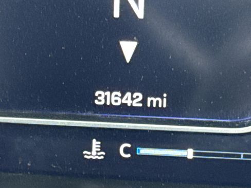 Used 2024 Chevrolet Silverado 1500 LT image 19