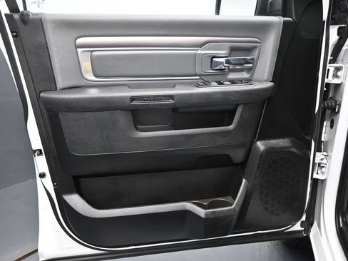 Used 2024 RAM 1500 Classic SLT AWD/4WD image 10