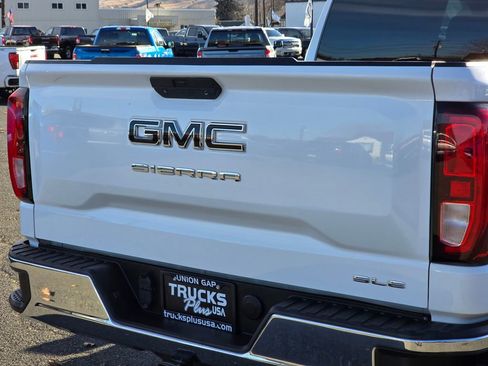 Used 2020 GMC Sierra 1500 SLE w/ SLE Value Package image 13