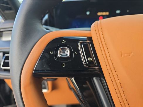 Used 2025 Lincoln Aviator Black Label w/ Jet Appearance Package image 28