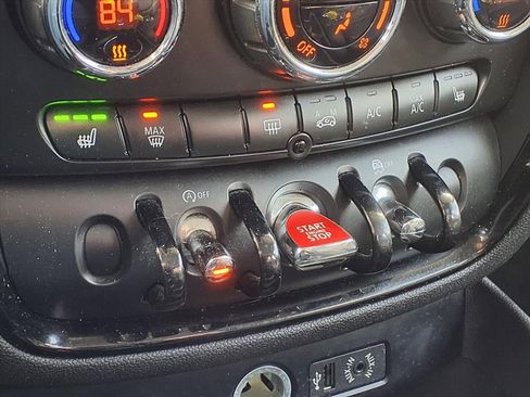 Used 2017 MINI Cooper Clubman S image 23