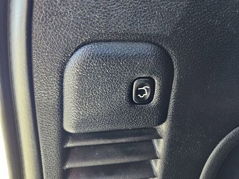 Used 2021 Jeep Grand Cherokee Limited image 12