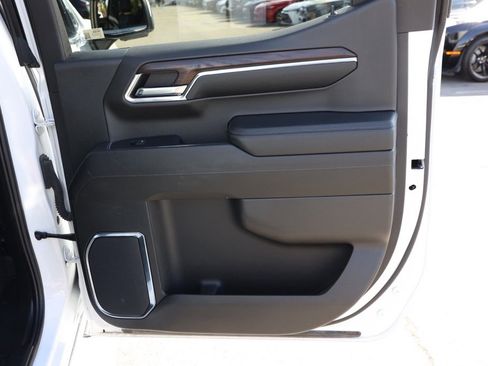 Used 2024 GMC Sierra 1500 SLT image 18