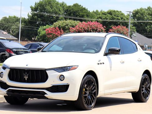Used 2022 Maserati Levante GT image 4