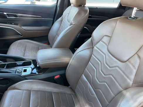 Used 2020 Kia Telluride SX w/ SX Prestige Package AWD/4WD image 5