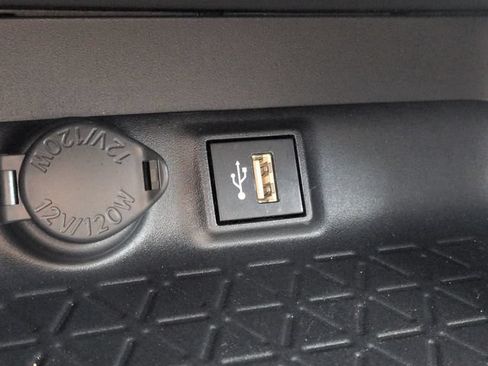 Certified 2025 Toyota RAV4 LE FWD image 21