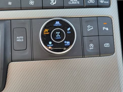 Used 2025 Hyundai Palisade SE AWD/4WD image 24