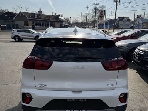 Used 2022 Kia Niro LXS image 7