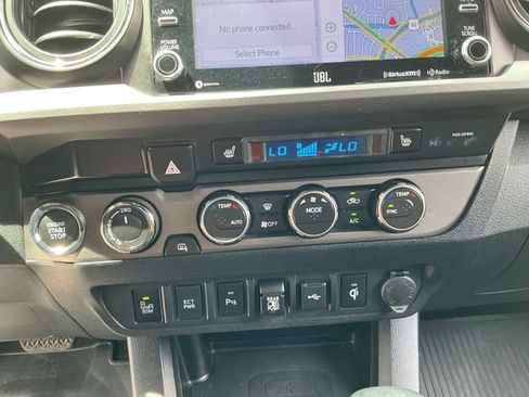 Used 2021 Toyota Tacoma TRD Sport w/ TRD Premium Sport Package AWD/4WD image 16