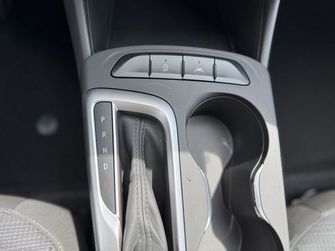 New 2025 Buick Envista Preferred image 13