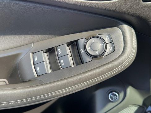 Used 2023 Buick Encore GX Essence w/ Experience Buick Package image 22