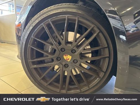 Used 2024 Porsche Panamera 4 image 34