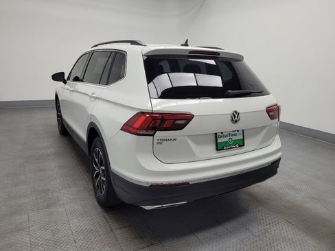 Used 2021 Volkswagen Tiguan SE w/ Panoramic Sunroof Package image 5
