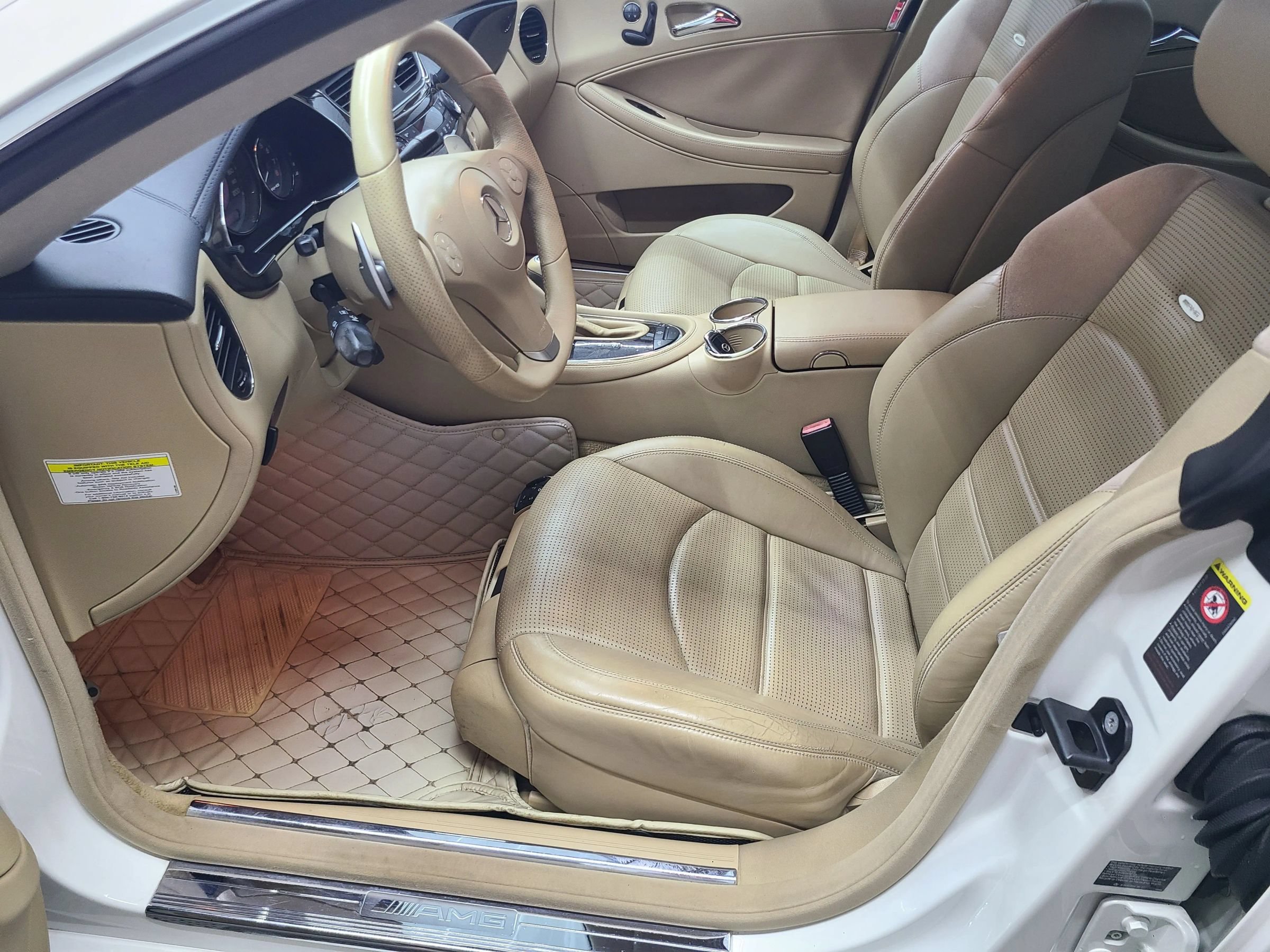 Used 2009 Mercedes-Benz CLS 63 AMG image 24
