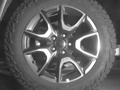 Used 2025 Jeep Compass Trailhawk AWD/4WD image 14
