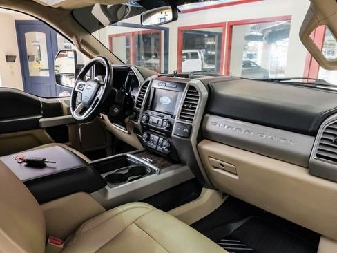 Used 2017 Ford F450 Lariat image 10