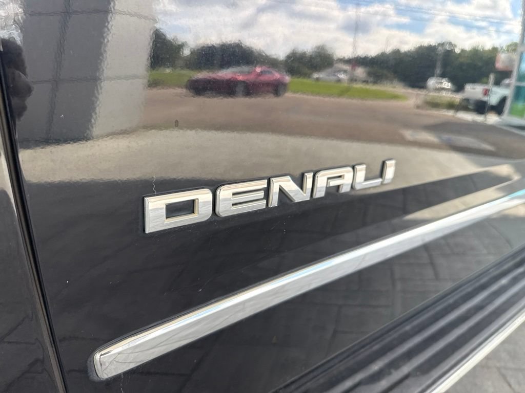Used 2018 GMC Yukon Denali RWD image 17
