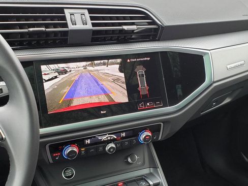 Used 2025 Audi Q3 2.0T Premium w/ Convenience Package image 23