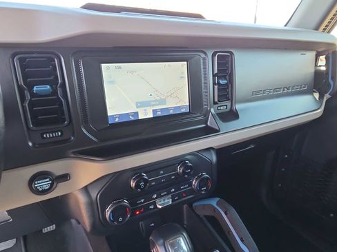 Used 2021 Ford Bronco Wildtrak image 17