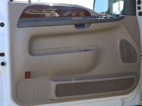 Used 2002 Ford Excursion Limited image 10