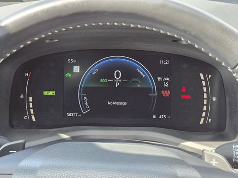 Used 2025 Toyota Camry SE FWD image 16