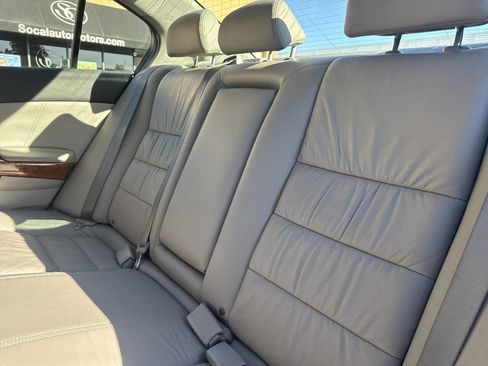 Used 2011 Honda Accord EX-L image 28